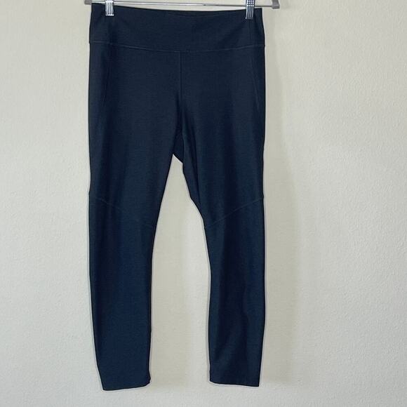 OUTDOOR VOICES  Gray Textured Compression 7/8 Warm‎ Up Leggings Size L - Picture 1 of 7